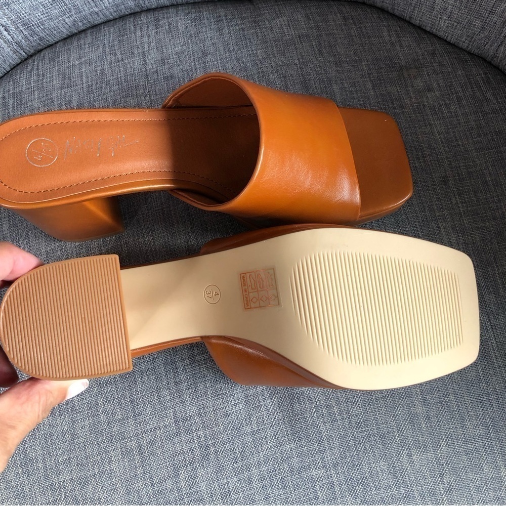 NWOT Nasty Gal cognac faux leather block heel platform sandals 7 - Picture 9 of 10